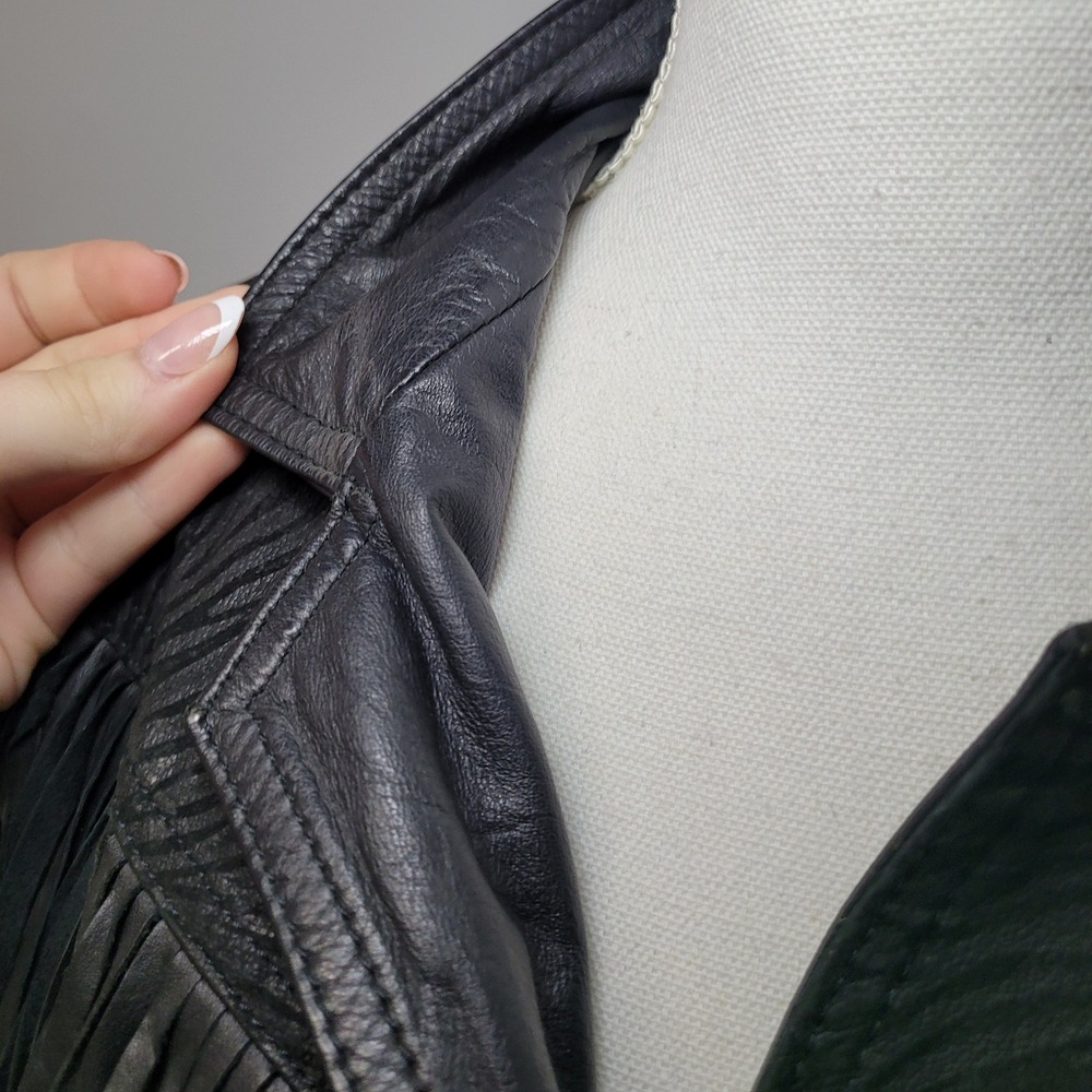Vintage Black Leather Fringe Western Jacket Zebra Embossed Concho Cropped 90s - Picture 12 of 16